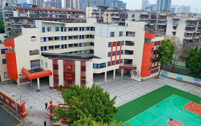 科技点亮梦想，创新成就未来——福州市侨园小学科技节活动纪实